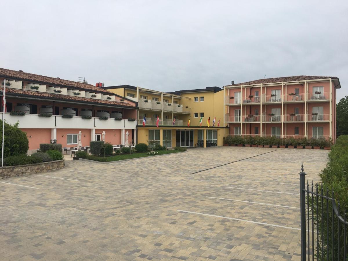 Hotel Bella Lazise Exteriör bild